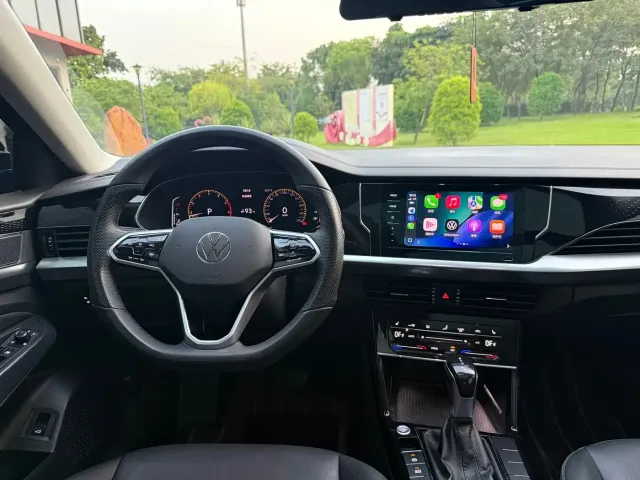 Volkswagen Passat — Фото автомобиля 10