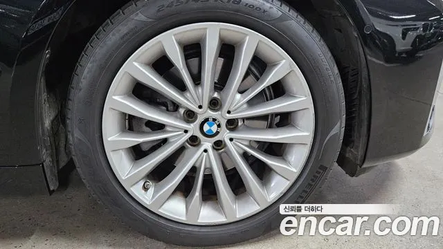 BMW 5 Series G30 — Фото автомобиля 5
