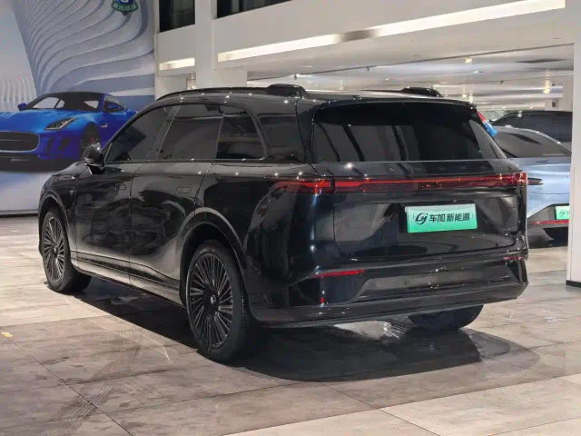 Xpeng G9 — Фото автомобиля 9