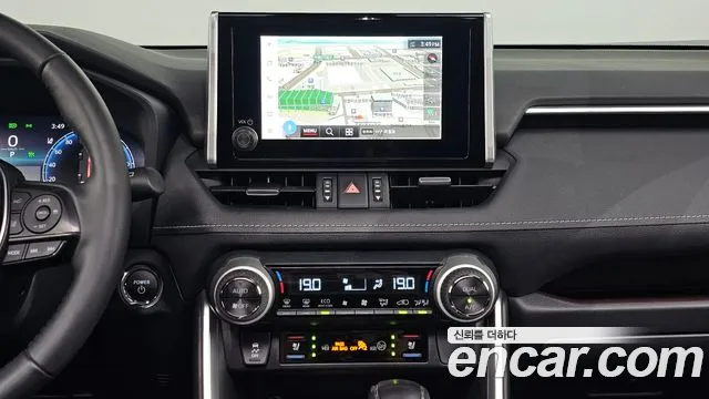 Toyota RAV4 — Фото автомобиля 14