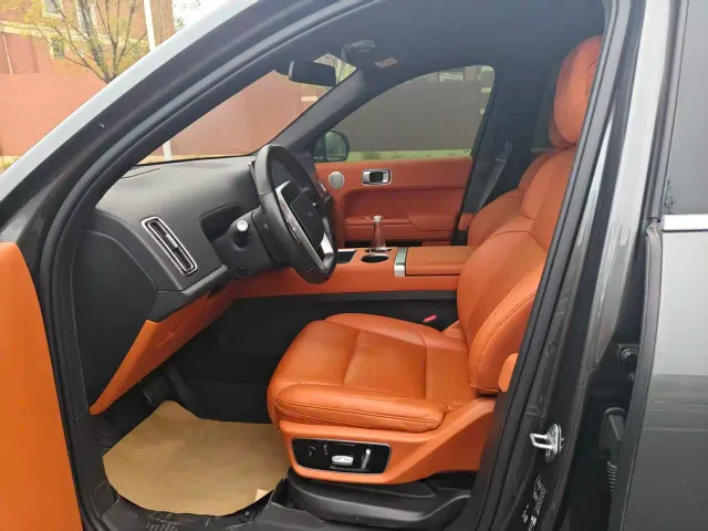 Li Auto L7 — Фото автомобиля 4