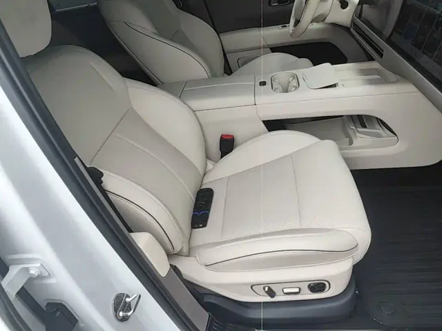 Li Auto i6 — Фото автомобиля 24