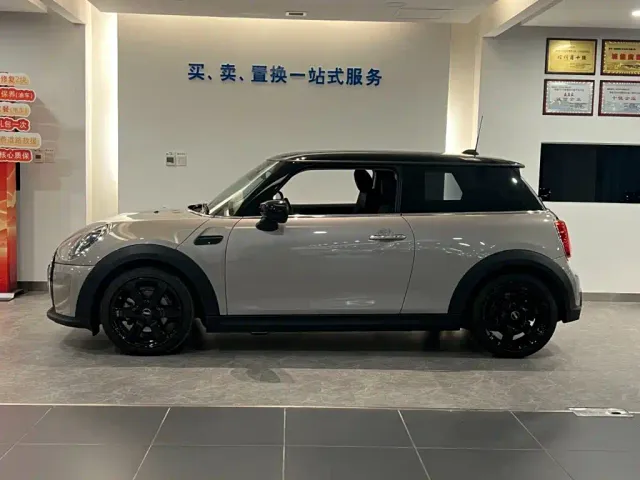 MINI Hatch — Фото автомобиля 3