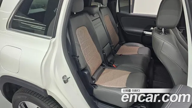 Mercedes-Benz EQB X243 — Фото автомобиля 11