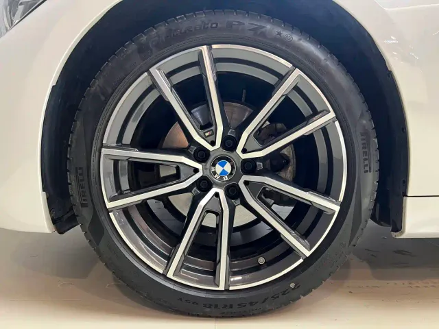 BMW 3 Series — Фото автомобиля 16