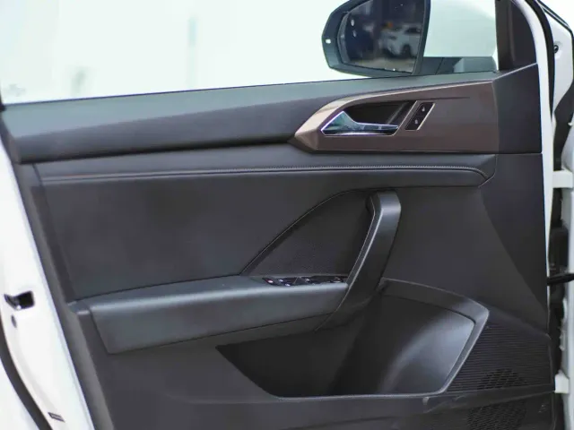 Volkswagen Tharu — Фото автомобиля 15