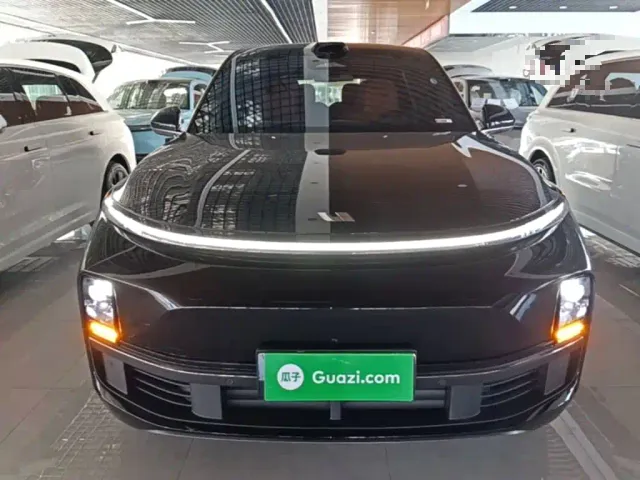 Li Auto L8 — Фото автомобиля 2