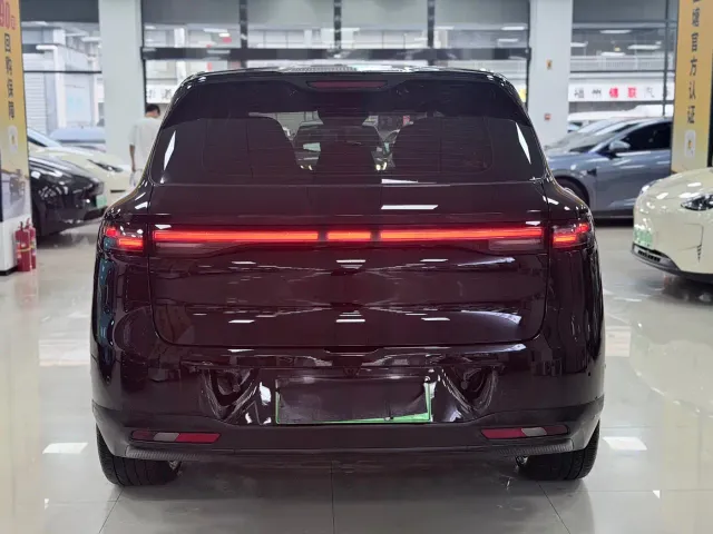 Leapmotor B10 — Фото автомобиля 5