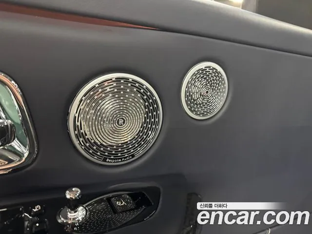 Rolls-Royce Cullinan — Фото автомобиля 17