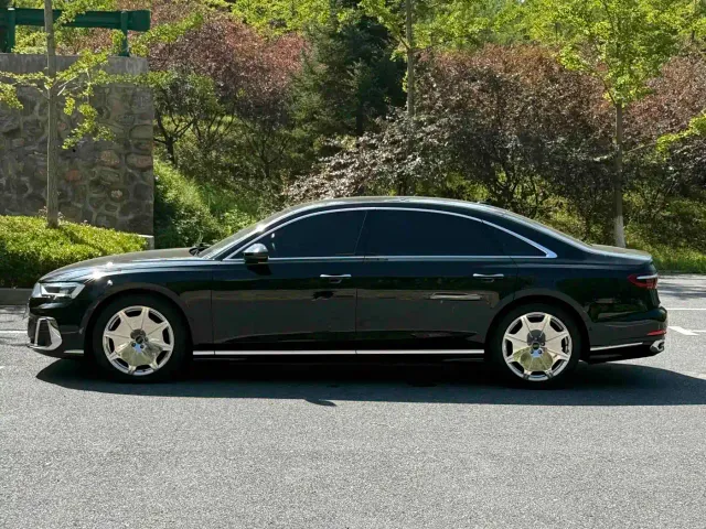 Audi A8 — Фото автомобиля 5