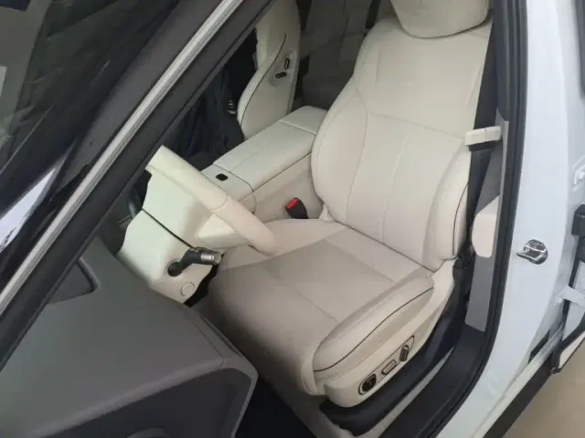 Li Auto i6 — Фото автомобиля 14