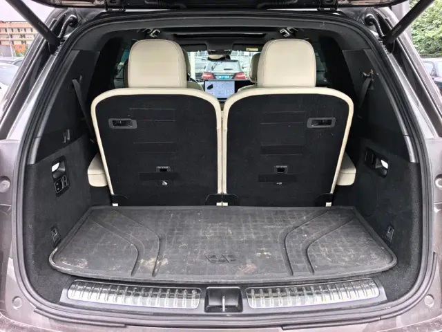 Li Auto L8 — Фото автомобиля 7