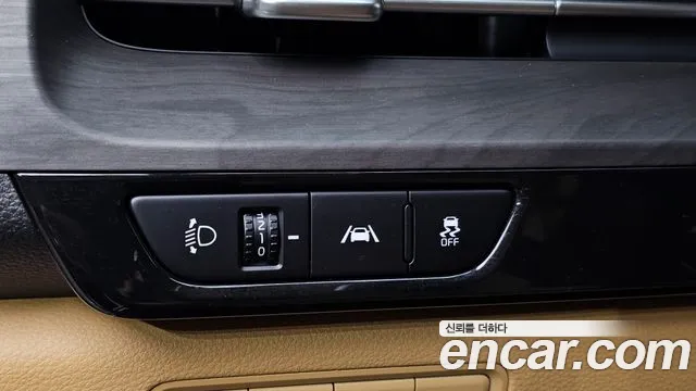 Kia Canival Carnival 4 поколение Бензин 9 мест Prestige — Фото автомобиля 26