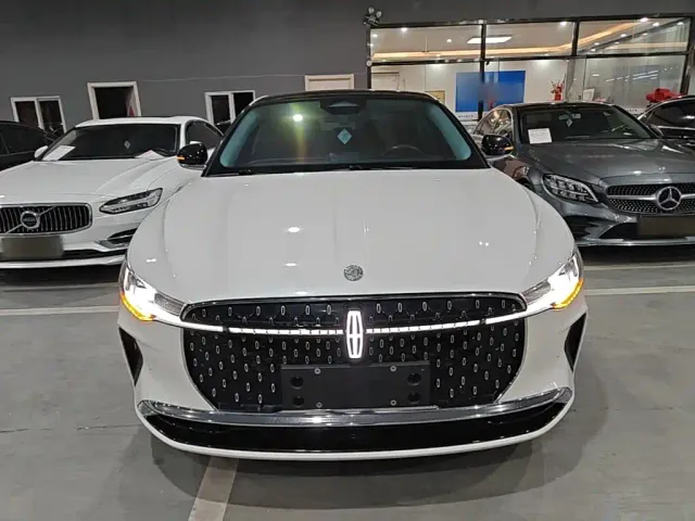 Lincoln Z — Фото автомобиля 2