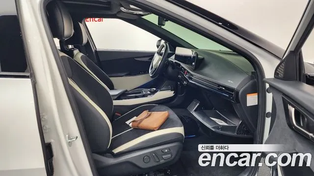 Kia EV6 — Фото автомобиля 20