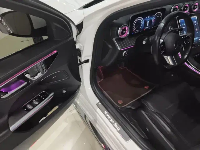 Mercedes-Benz C-Class — Фото автомобиля 15