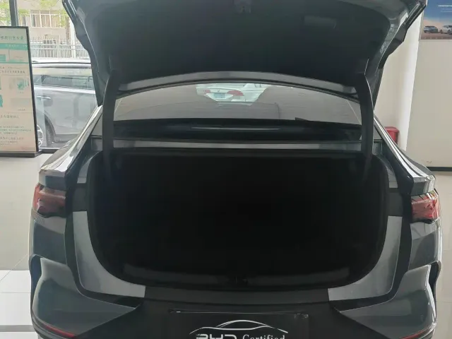 BYD Qin L — Фото автомобиля 14