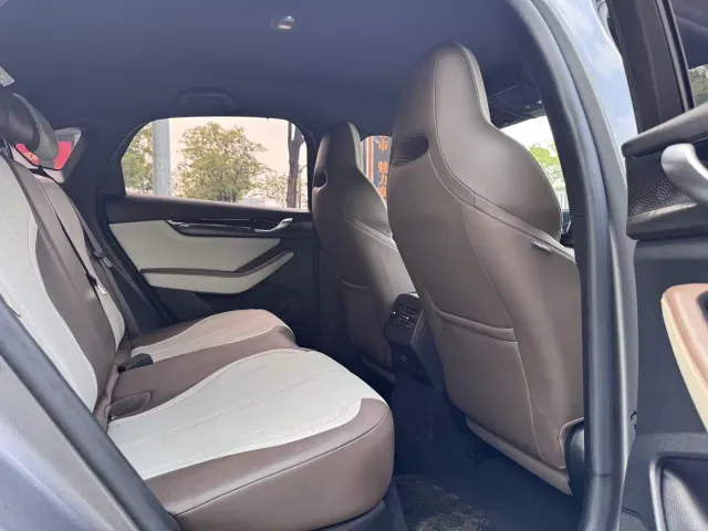 BYD Qin PLUS — Фото автомобиля 10