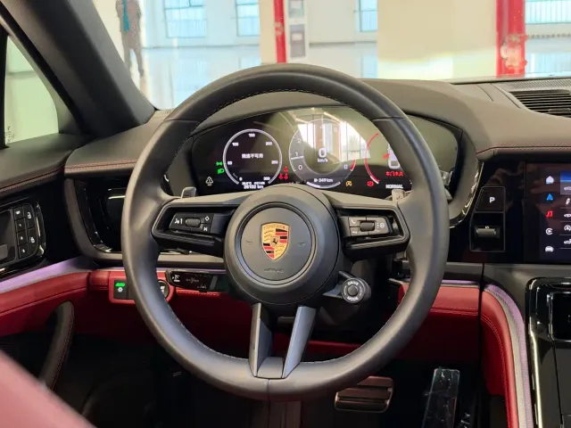 Porsche Panamera — Фото автомобиля 11