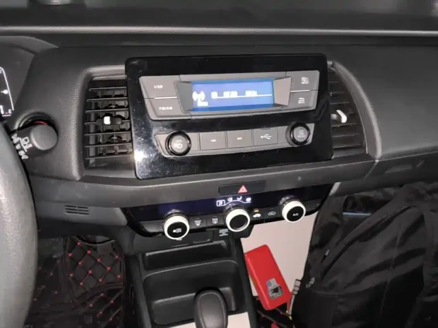 Honda Fit — Фото автомобиля 12