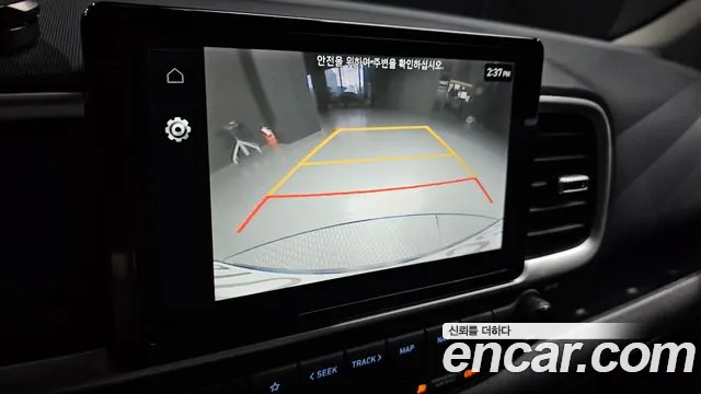 Hyundai Venue — Фото автомобиля 15