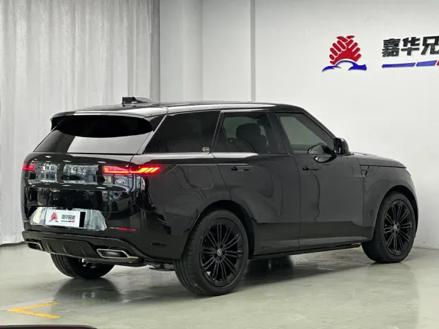 Land Rover Range Rover Sport — Фото автомобиля 9