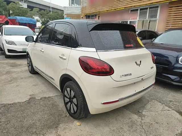 Wuling Bingo — Фото автомобиля 4