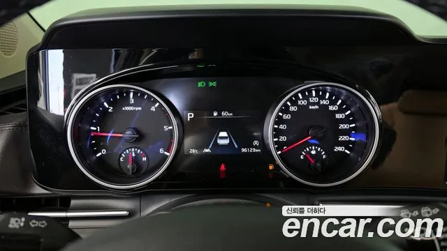 Kia Canival Carnival 4 поколение Дизель 9 мест Prestige — Фото автомобиля 8