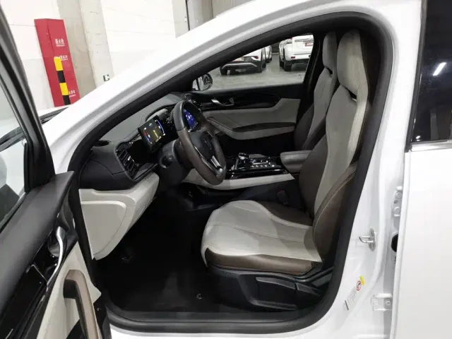 BYD Qin PLUS — Фото автомобиля 10
