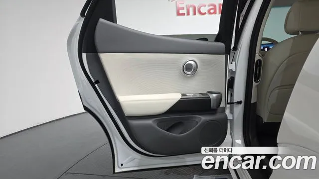 Genesis GV60 — Фото автомобиля 19