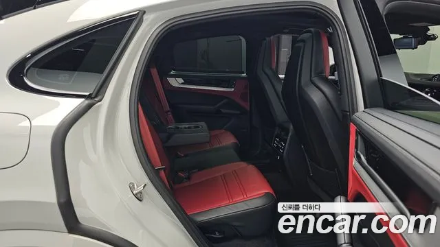 Porsche Cayenne PO536 — Фото автомобиля 15