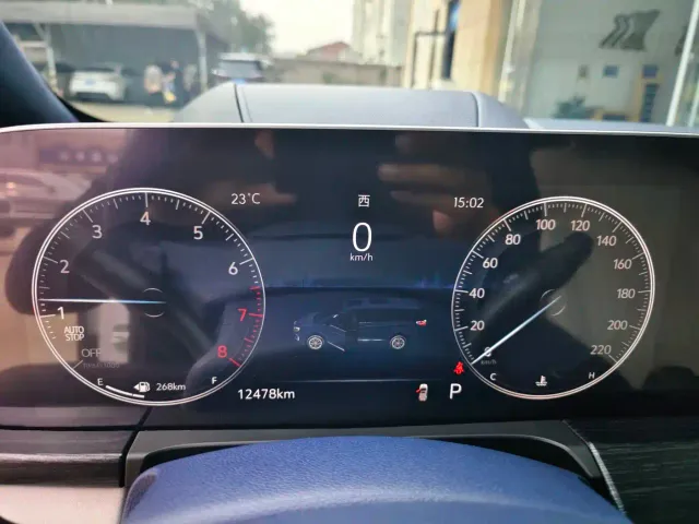 Buick Buick GL8 2023 Avenir 4-Seater Luxury Edition — Фото автомобиля 8