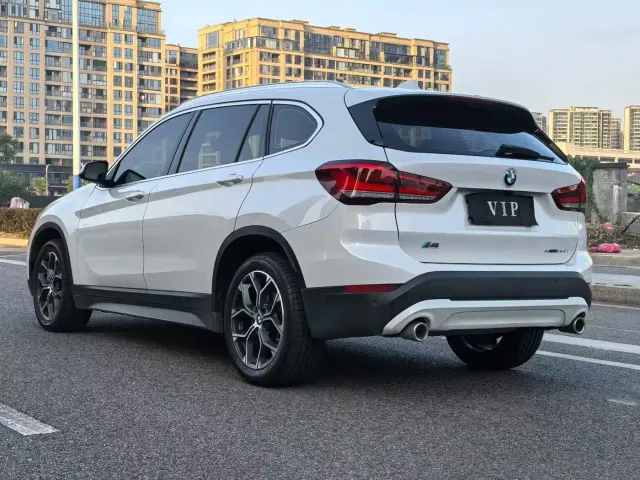BMW X1 — Фото автомобиля 9
