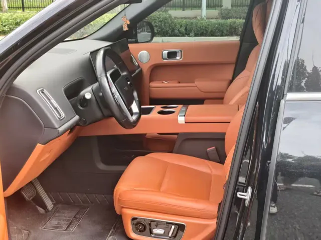 Li Auto L9 — Фото автомобиля 4