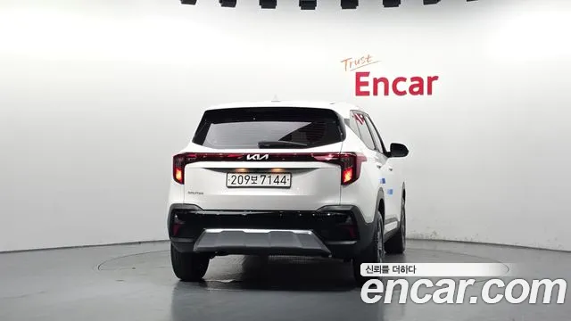 Kia Seltos — Фото автомобиля 4