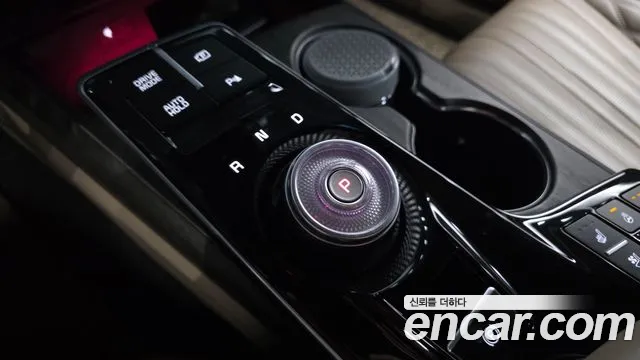 Kia K8 Hybrid — Фото автомобиля 12