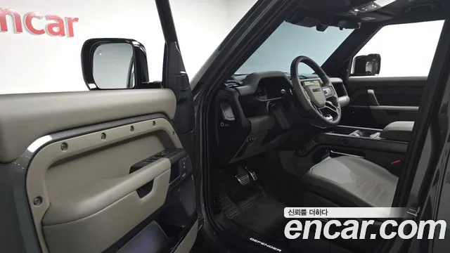 Land Rover Defender Defender (L663) 110 P635 Octa Edition 1 — Фото автомобиля 9
