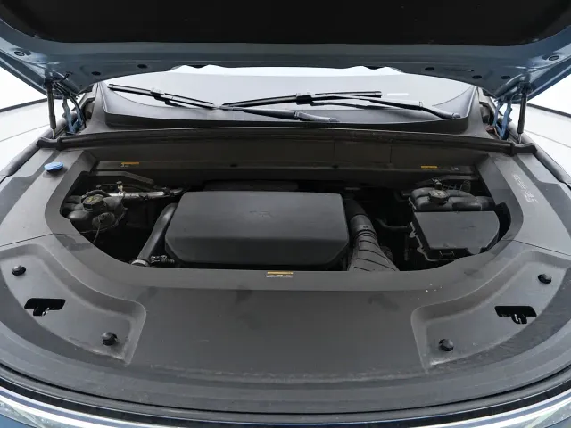 Li Auto L8 — Фото автомобиля 11