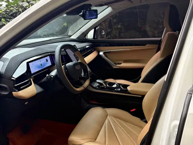 Geely Boyue L — Фото автомобиля 11