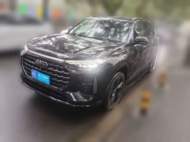 Фотография автомобиля — Audi Q6