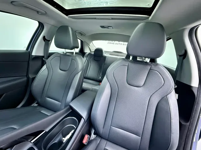 Hyundai Elantra — Фото автомобиля 12