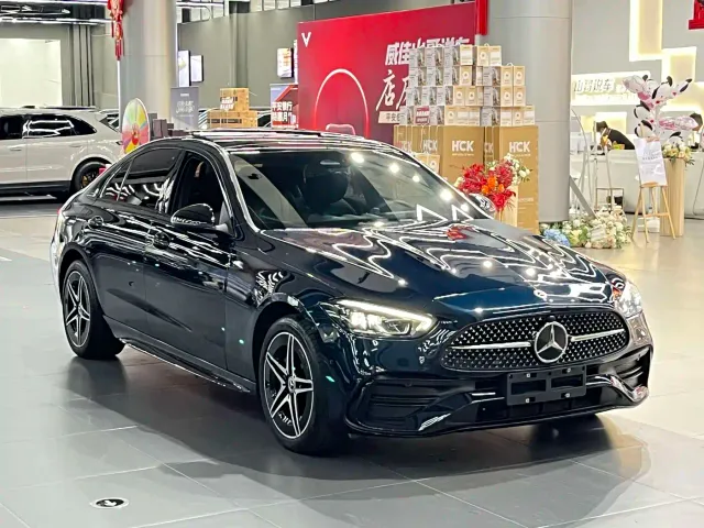 Mercedes-Benz C-Class — Фото автомобиля 3