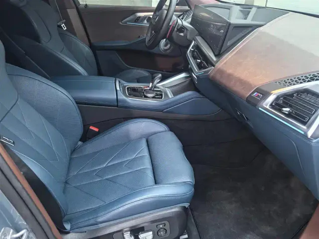 BMW XM — Фото автомобиля 9