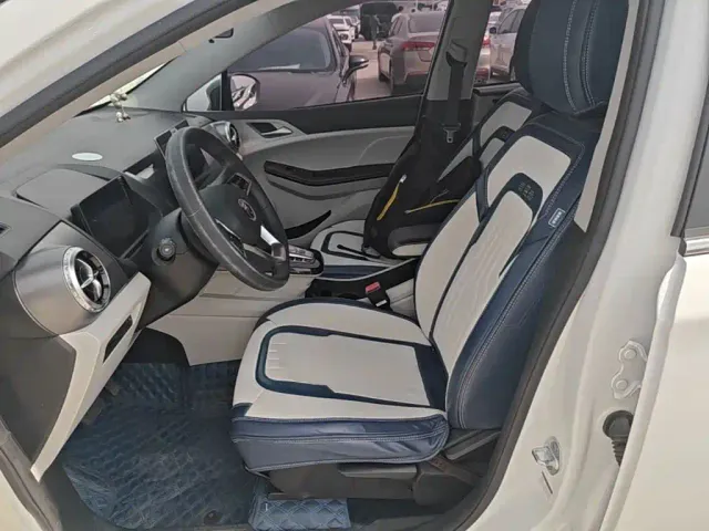 BYD Yuan Pro — Фото автомобиля 14