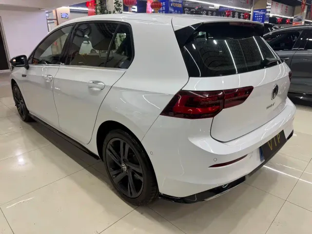 Volkswagen Golf — Фото автомобиля 6
