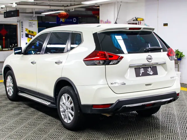 Nissan X-Trail — Фото автомобиля 18