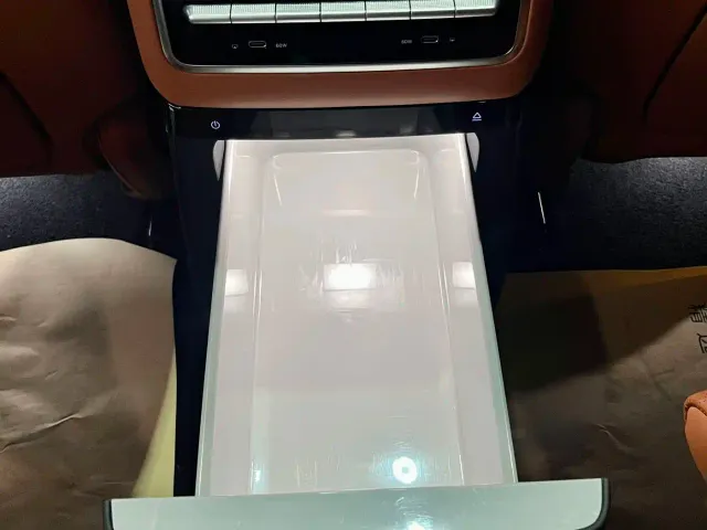 Li Auto L9 — Фото автомобиля 14