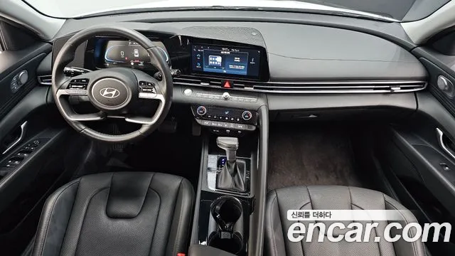 Hyundai Avante CN7 — Фото автомобиля 10