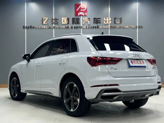 Audi Q3 — Фото автомобиля 4