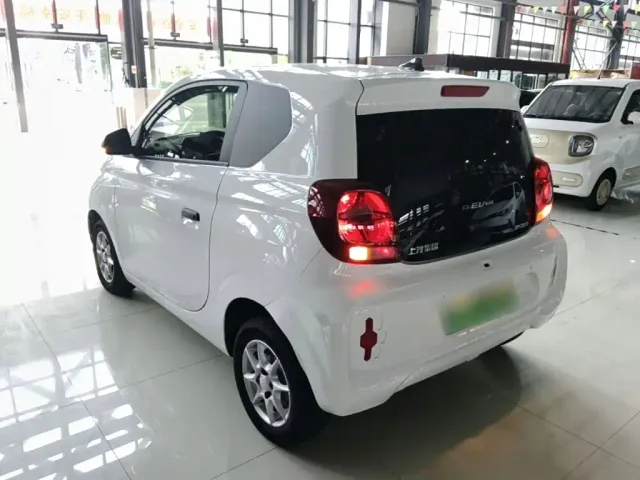 Roewe Clever — Фото автомобиля 4